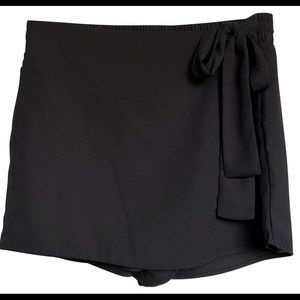 The Impeccable Pig black skort, size XS